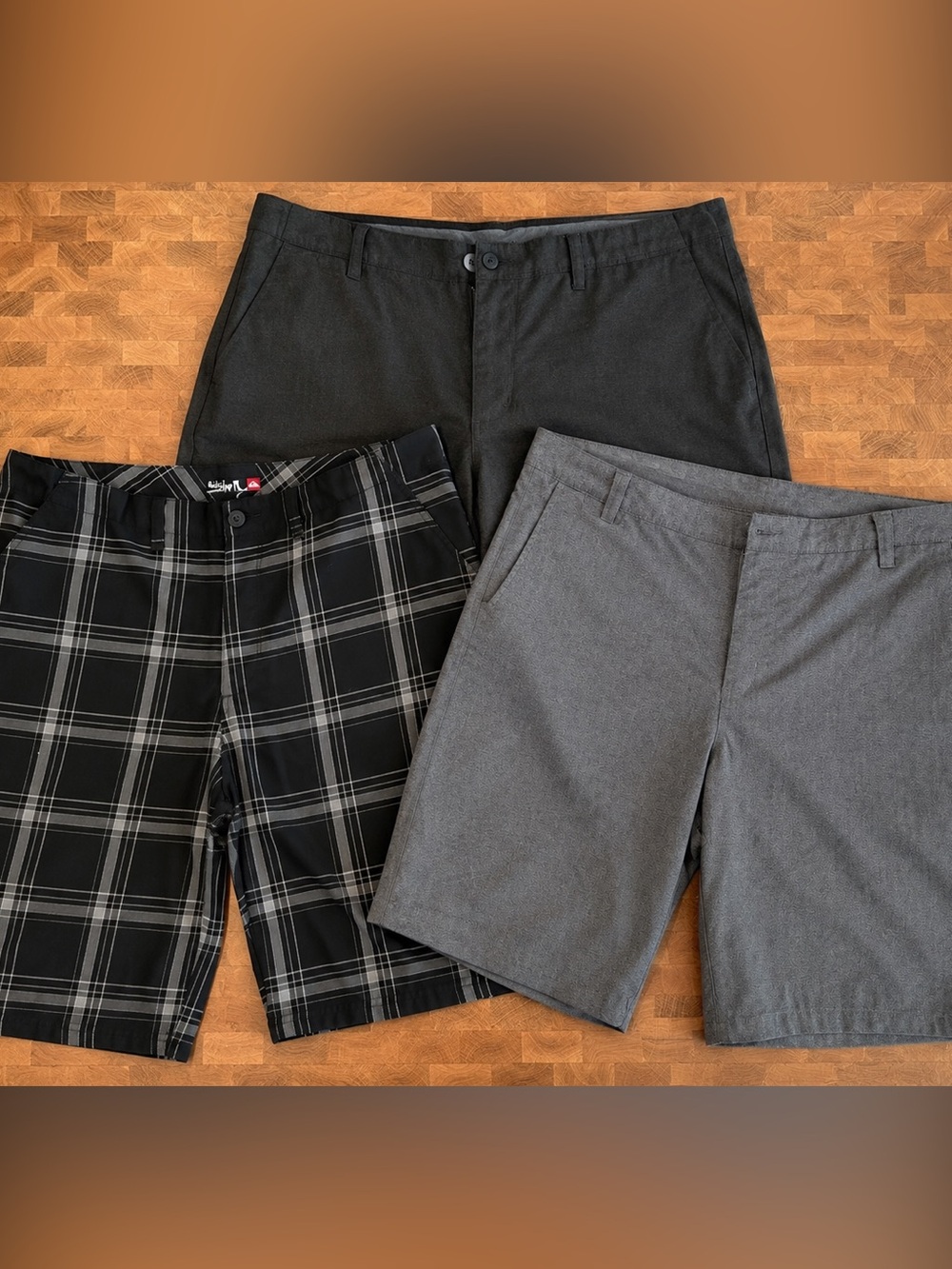 Quiksilver Black & Gray Plaid, dark & light Gray - 3 pairs of shorts size XL